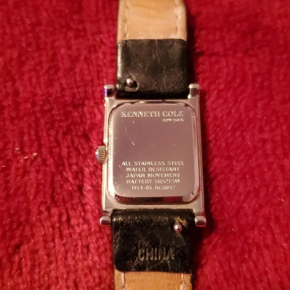 Kenneth Cole Watch U54-05-KC6032 Women's Leather Band Petite‎ Rectangular Silver